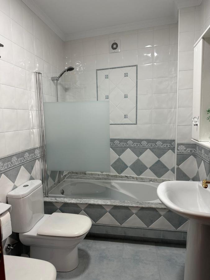 Apartmán O Xaneiro Noia Exteriér fotografie
