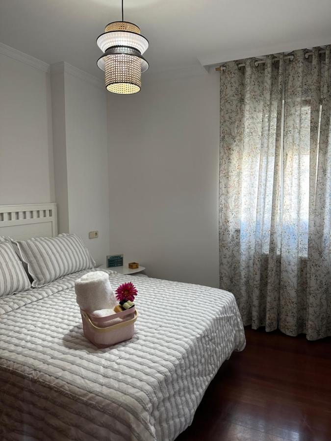 Apartmán O Xaneiro Noia Exteriér fotografie